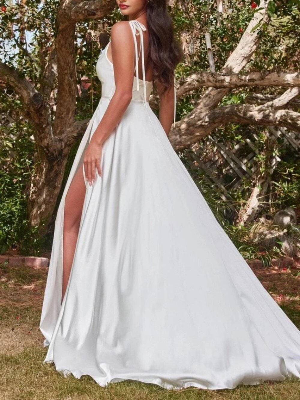NWT Ladivine BD104W Sleeveless Satin A-Line Wedding Dress Off-White Size XL - Picture 3 of 7